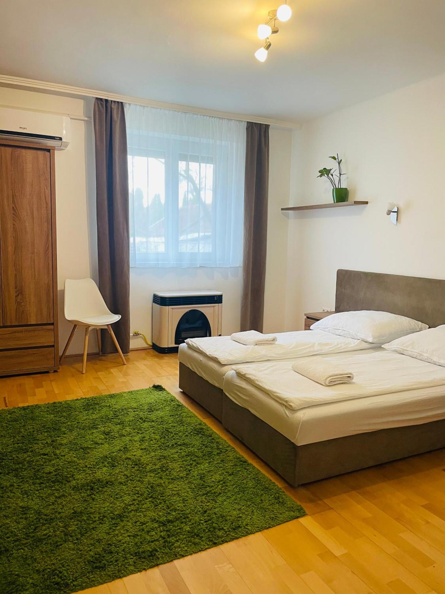 Weninger Studio Apartman 基什孔豪洛什 外观 照片